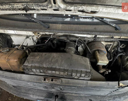 Белый Мерседес T2, объемом двигателя 3.97 л и пробегом 358 тыс. км за 3500 $, фото 5 на Automoto.ua