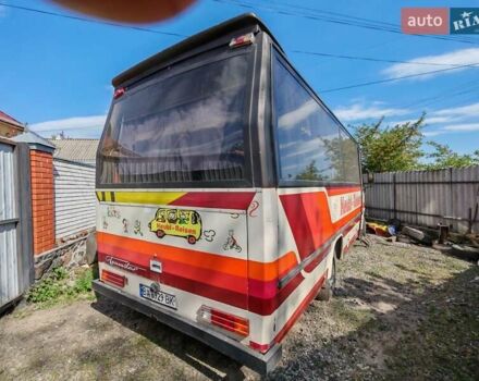 Белый Мерседес T2, объемом двигателя 4 л и пробегом 120 тыс. км за 10000 $, фото 4 на Automoto.ua