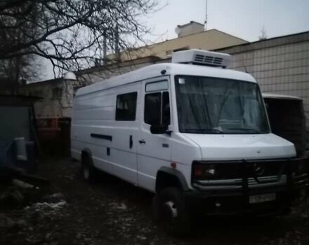 Белый Мерседес T2, объемом двигателя 4 л и пробегом 500 тыс. км за 8700 $, фото 4 на Automoto.ua