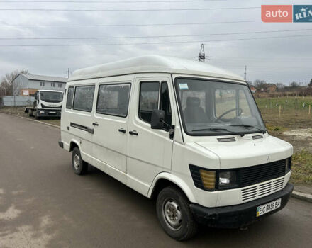 Білий Мерседес T2, об'ємом двигуна 0 л та пробігом 542 тис. км за 4000 $, фото 2 на Automoto.ua