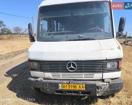 Білий Мерседес T2, об'ємом двигуна 4 л та пробігом 100 тис. км за 3300 $, фото 1 на Automoto.ua