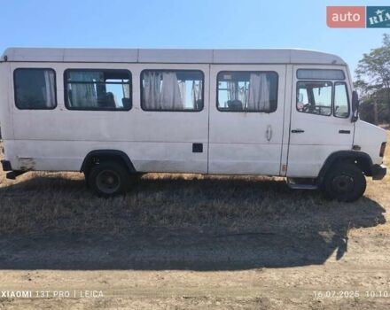 Білий Мерседес T2, об'ємом двигуна 4 л та пробігом 100 тис. км за 3300 $, фото 3 на Automoto.ua