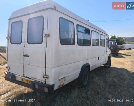 Білий Мерседес T2, об'ємом двигуна 4 л та пробігом 100 тис. км за 3300 $, фото 4 на Automoto.ua