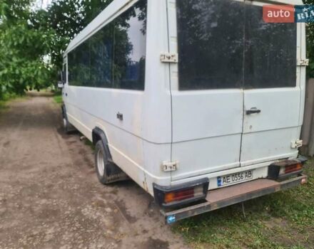 Белый Мерседес T2, объемом двигателя 3.97 л и пробегом 310 тыс. км за 5450 $, фото 1 на Automoto.ua