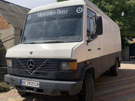 Белый Мерседес T2, объемом двигателя 3.97 л и пробегом 8 тыс. км за 7500 $, фото 1 на Automoto.ua
