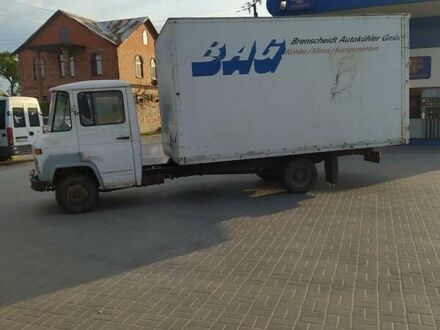 Білий Мерседес T2, об'ємом двигуна 4 л та пробігом 120 тис. км за 2500 $, фото 1 на Automoto.ua