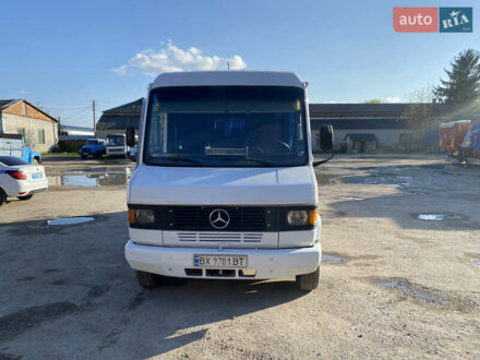 Белый Мерседес T2, объемом двигателя 4 л и пробегом 15 тыс. км за 15000 $, фото 1 на Automoto.ua
