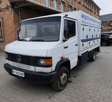 Белый Мерседес T2, объемом двигателя 4 л и пробегом 50 тыс. км за 6300 $, фото 1 на Automoto.ua