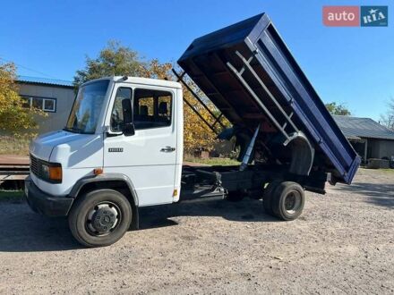 Белый Мерседес T2, объемом двигателя 3.97 л и пробегом 600 тыс. км за 16000 $, фото 1 на Automoto.ua