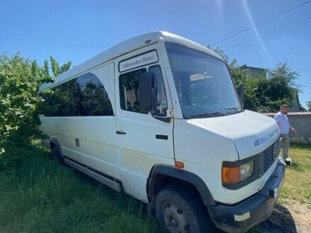 Білий Мерседес T2, об'ємом двигуна 3.97 л та пробігом 500 тис. км за 3800 $, фото 1 на Automoto.ua