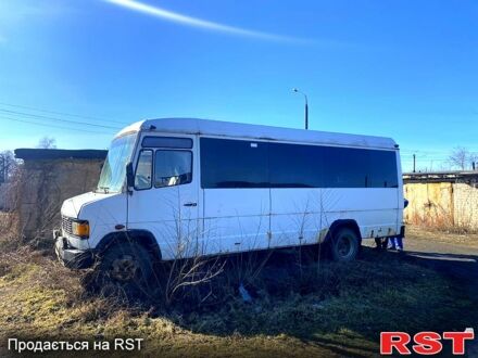 Белый Мерседес T2, объемом двигателя 4 л и пробегом 758 тыс. км за 5500 $, фото 1 на Automoto.ua