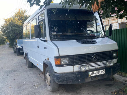 Белый Мерседес T2, объемом двигателя 3.97 л и пробегом 300 тыс. км за 3500 $, фото 1 на Automoto.ua