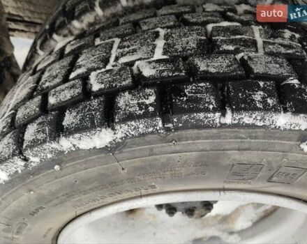 Красный Мерседес T2, объемом двигателя 3.97 л и пробегом 455 тыс. км за 6000 $, фото 11 на Automoto.ua