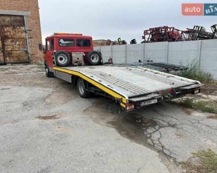 Красный Мерседес T2, объемом двигателя 4 л и пробегом 450 тыс. км за 16800 $, фото 6 на Automoto.ua