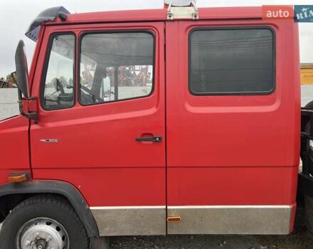 Красный Мерседес T2, объемом двигателя 4 л и пробегом 450 тыс. км за 16800 $, фото 11 на Automoto.ua