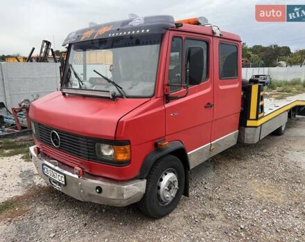 Красный Мерседес T2, объемом двигателя 4 л и пробегом 450 тыс. км за 16800 $, фото 2 на Automoto.ua