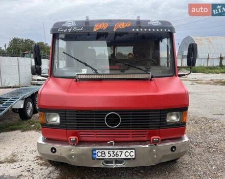 Красный Мерседес T2, объемом двигателя 4 л и пробегом 450 тыс. км за 16800 $, фото 1 на Automoto.ua