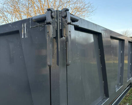 Красный Мерседес T2, объемом двигателя 4.25 л и пробегом 9 тыс. км за 14200 $, фото 22 на Automoto.ua