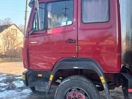 Мерседес T2 1992 в Звенигородка на Automoto.ua Красный Мерседес T2, объемом двигателя 6 л и пробегом 100 тыс. км за 14000 $, фото 1 на Automoto.ua
