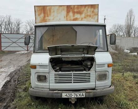 Мерседес T2, объемом двигателя 3.2 л и пробегом 450 тыс. км за 1500 $, фото 2 на Automoto.ua