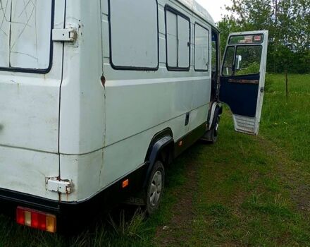 Мерседес T2, объемом двигателя 2.4 л и пробегом 235 тыс. км за 1700 $, фото 3 на Automoto.ua