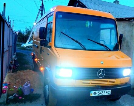 Мерседес T2, объемом двигателя 40 л и пробегом 490 тыс. км за 9500 $, фото 1 на Automoto.ua