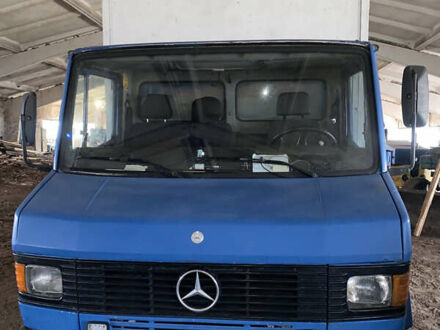 Мерседес T2, объемом двигателя 4 л и пробегом 650 тыс. км за 5900 $, фото 1 на Automoto.ua