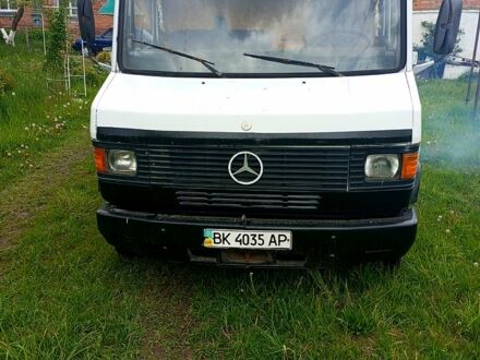 Мерседес T2 1993 у Бердичеве на Automoto.ua Мерседес T2, об'ємом двигуна 2.4 л та пробігом 550 тис. км за 1600 $, фото 1 на Automoto.ua