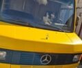 Жовтий Мерседес T2, об'ємом двигуна 2.4 л та пробігом 468 тис. км за 4000 $, фото 1 на Automoto.ua