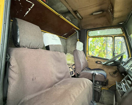 Желтый Мерседес T2, объемом двигателя 4 л и пробегом 94 тыс. км за 6500 $, фото 5 на Automoto.ua