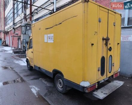 Желтый Мерседес T2, объемом двигателя 2.3 л и пробегом 350 тыс. км за 3000 $, фото 2 на Automoto.ua