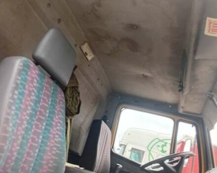 Жовтий Мерседес T2, об'ємом двигуна 5.96 л та пробігом 400 тис. км за 6300 $, фото 6 на Automoto.ua