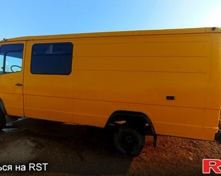 Мерседес T2 1987 в Белгород-Днестровском на Automoto.ua Желтый Мерседес T2, объемом двигателя 3.2 л и пробегом 0 тыс. км за 6000 $, фото 5 на Automoto.ua