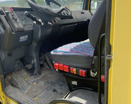 Жовтий Мерседес T2, об'ємом двигуна 3.97 л та пробігом 470 тис. км за 6900 $, фото 10 на Automoto.ua