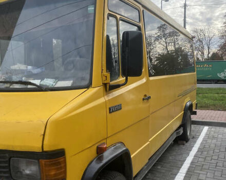 Желтый Мерседес T2, объемом двигателя 4 л и пробегом 391 тыс. км за 4500 $, фото 2 на Automoto.ua