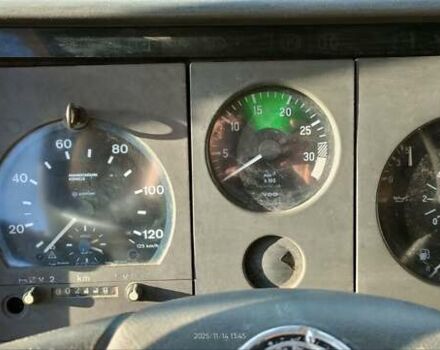 Желтый Мерседес T2, объемом двигателя 6 л и пробегом 3 тыс. км за 9250 $, фото 13 на Automoto.ua