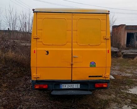 Желтый Мерседес T2, объемом двигателя 2.9 л и пробегом 500 тыс. км за 1700 $, фото 2 на Automoto.ua