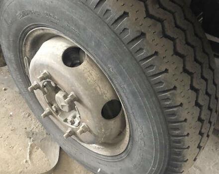 Желтый Мерседес T2, объемом двигателя 4 л и пробегом 450 тыс. км за 3100 $, фото 7 на Automoto.ua