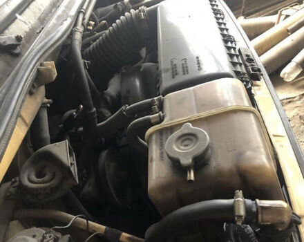 Желтый Мерседес T2, объемом двигателя 4 л и пробегом 450 тыс. км за 3100 $, фото 6 на Automoto.ua