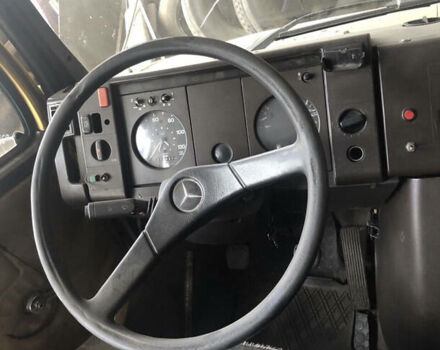 Желтый Мерседес T2, объемом двигателя 4 л и пробегом 450 тыс. км за 3100 $, фото 3 на Automoto.ua