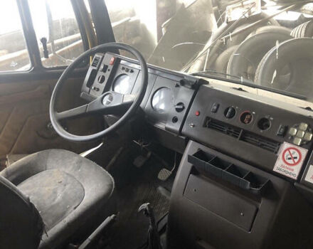 Желтый Мерседес T2, объемом двигателя 4 л и пробегом 450 тыс. км за 3100 $, фото 4 на Automoto.ua