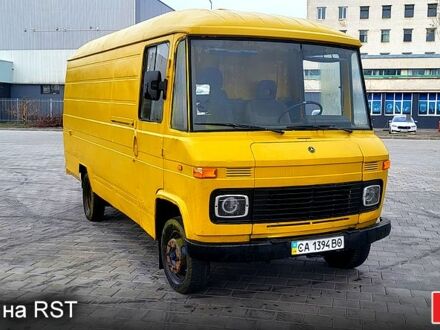 Мерседес T2 1985 у Черкасах на Automoto.ua Жовтий Мерседес T2, об'ємом двигуна 2.4 л та пробігом 510 тис. км за 3200 $, фото 1 на Automoto.ua