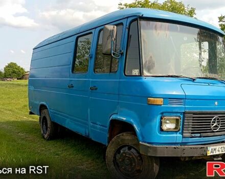 Синий Мерседес T2, объемом двигателя 3.8 л и пробегом 300 тыс. км за 3000 $, фото 1 на Automoto.ua