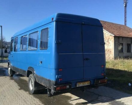 Синій Мерседес T2, об'ємом двигуна 4 л та пробігом 6 тис. км за 4500 $, фото 2 на Automoto.ua