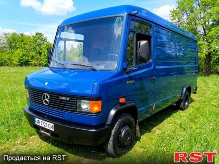 Синий Мерседес T2, объемом двигателя 4 л и пробегом 560 тыс. км за 6000 $, фото 1 на Automoto.ua