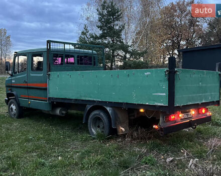 Зеленый Мерседес T2, объемом двигателя 4 л и пробегом 719 тыс. км за 10700 $, фото 4 на Automoto.ua