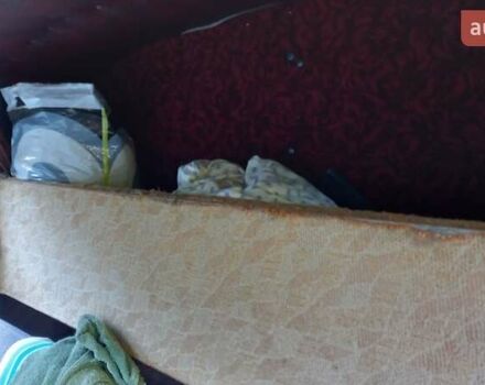 Зеленый Мерседес T2, объемом двигателя 3.7 л и пробегом 500 тыс. км за 2200 $, фото 1 на Automoto.ua