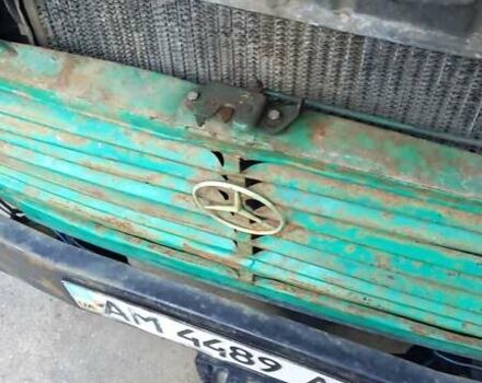 Зеленый Мерседес T2, объемом двигателя 3.7 л и пробегом 500 тыс. км за 2200 $, фото 12 на Automoto.ua