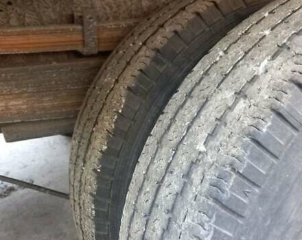 Зеленый Мерседес T2, объемом двигателя 3.7 л и пробегом 500 тыс. км за 2200 $, фото 6 на Automoto.ua