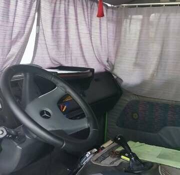 Зелений Мерседес T2, об'ємом двигуна 3.97 л та пробігом 500 тис. км за 18999 $, фото 3 на Automoto.ua